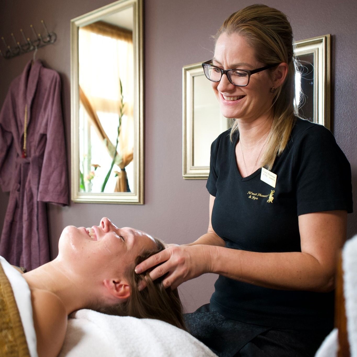 firmamassage hos Ni'mat